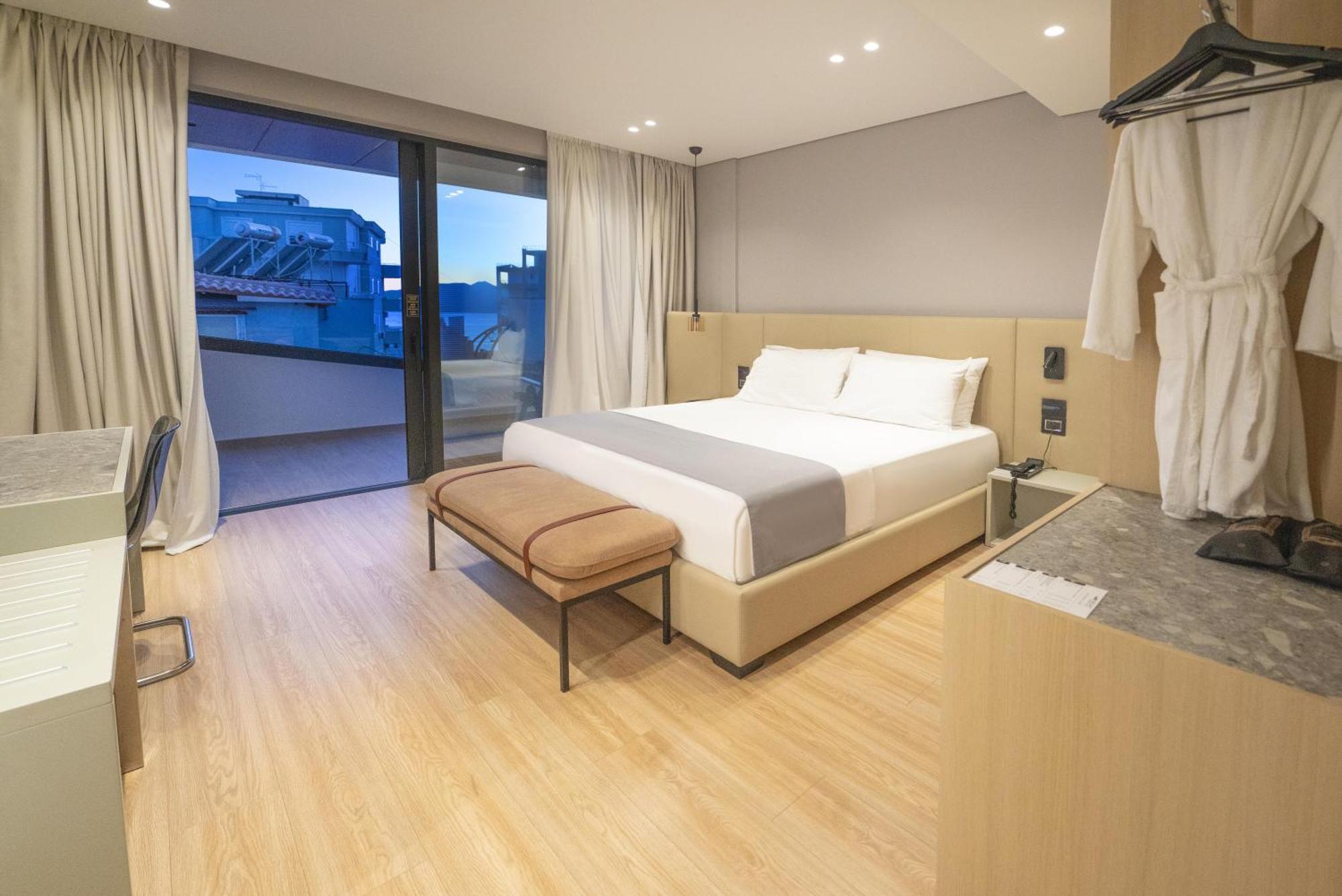Yacht Premium Hotel Sarandë Eksteriør billede