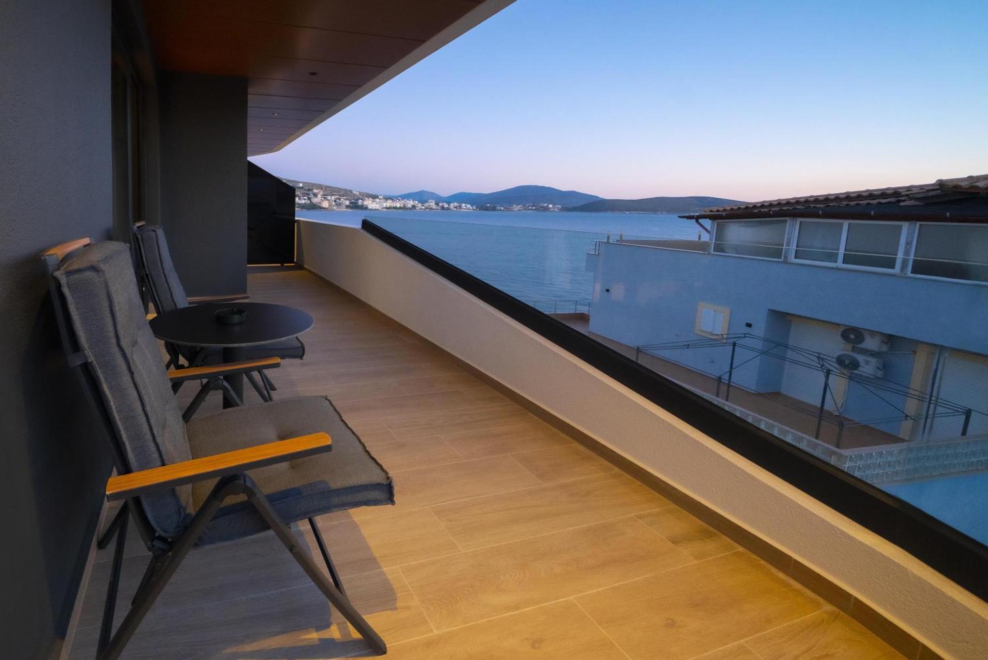 Yacht Premium Hotel Sarandë Eksteriør billede